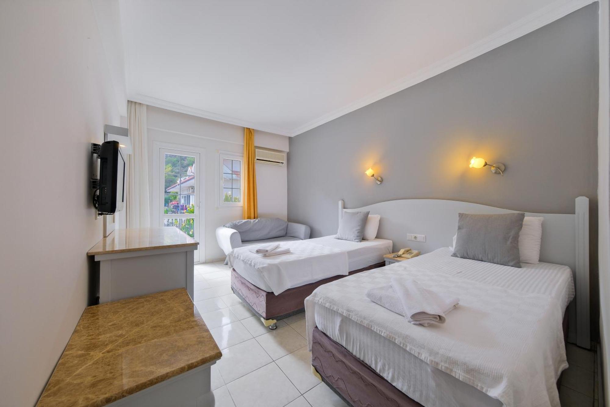 Majestic Hotel Олудениз Экстерьер фото