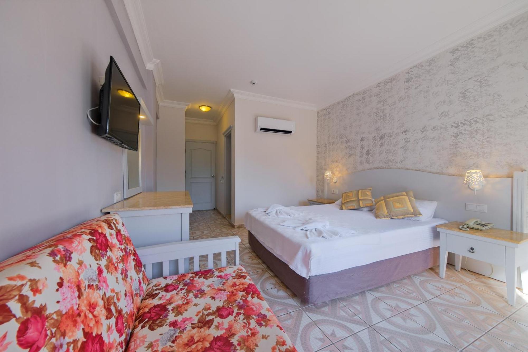 Majestic Hotel Олудениз Экстерьер фото